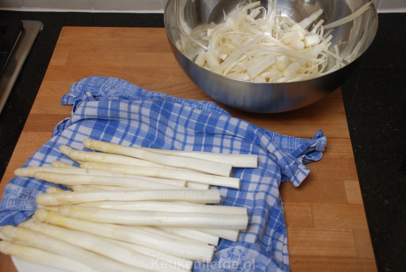 geschilde asperges geschilde asperges