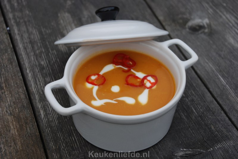 Pittige Oranjesoep - Pompoensoep Pittige Oranjesoep - Pompoensoep