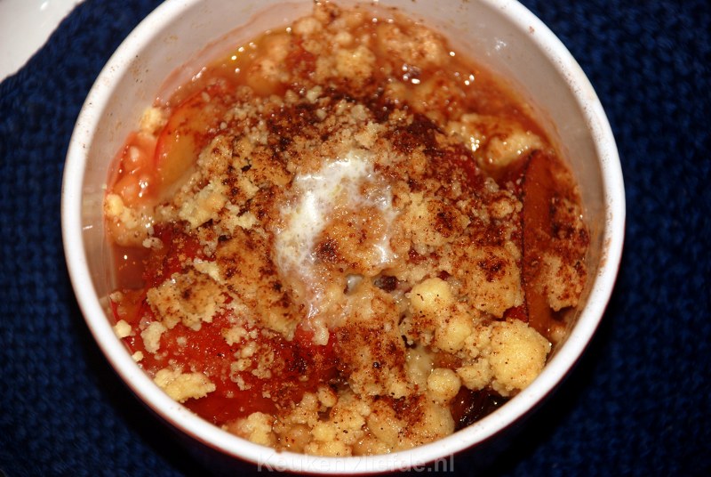 Pruimen crumble met kaneel en amaretto Pruimen crumble met kaneel en amaretto