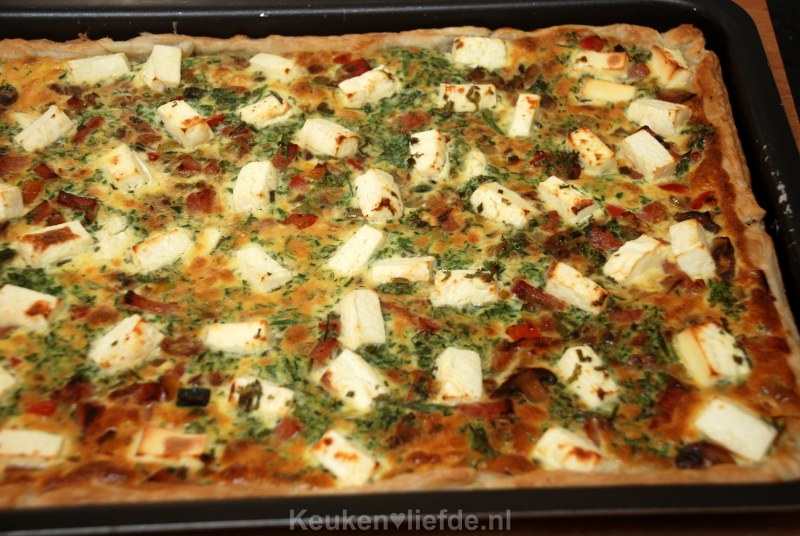 Quiche van het bakblik met feta en tuinkruiden Quiche van het bakblik met feta en tuinkruiden