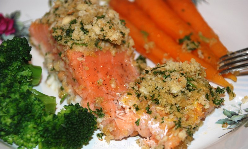 Zalm uit de oven met krokante peterseliekorst Zalm uit de oven met krokante peterseliekorst