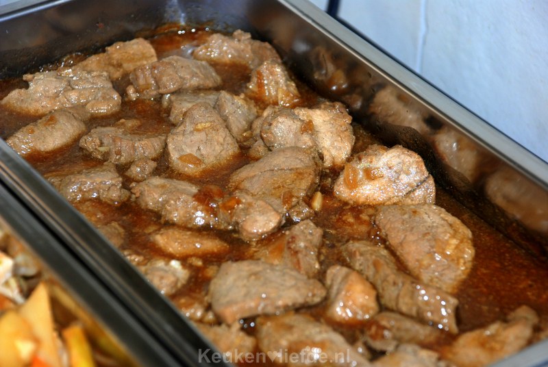 Babi ketjap (varkensvlees in ketjapsaus) Babi ketjap (varkensvlees in ketjapsaus)