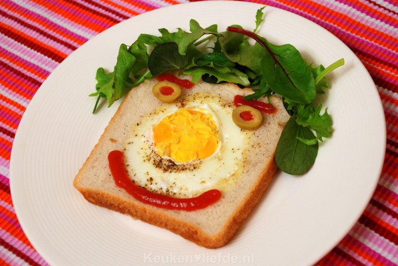 Gebakken broodje ei - Meneertje brood Gebakken broodje ei - Meneertje brood