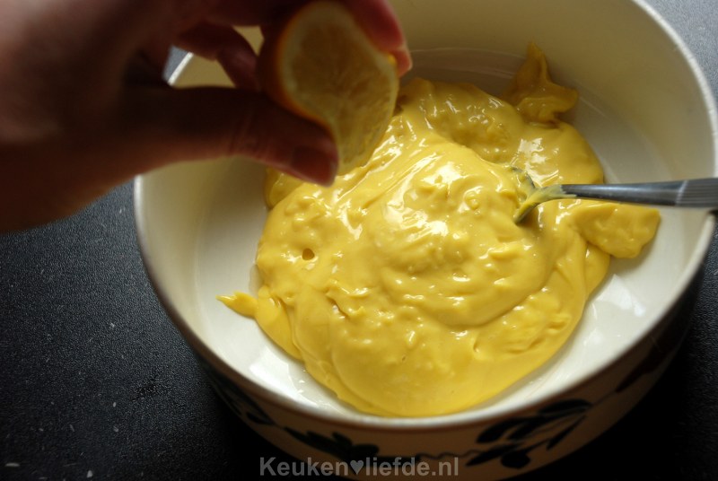 Zelfgemaakte Aioli (knoflookmayonaise) Zelfgemaakte Aioli (knoflookmayonaise)