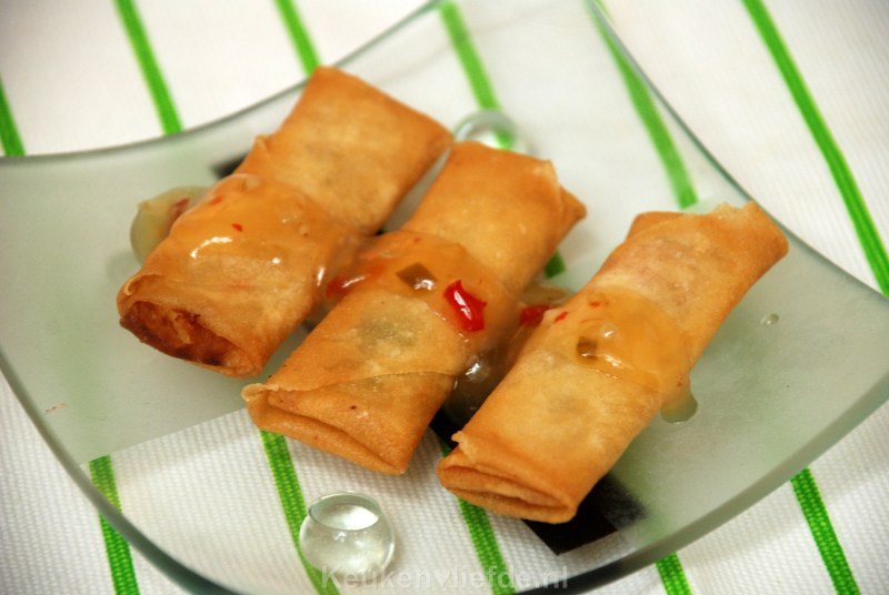 Zelfgemaakte zoete chilisaus Zelfgemaakte zoete chilisaus