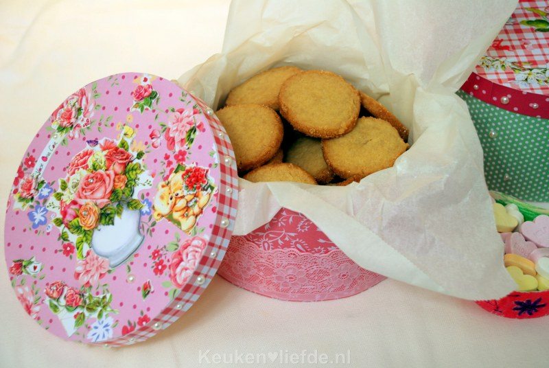 Koekjes met krokante suikerrand Koekjes met krokante suikerrand