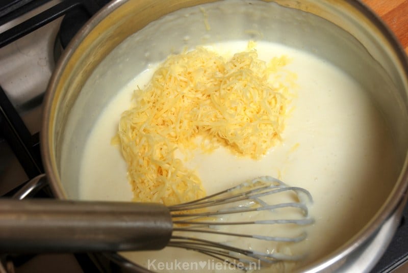 Kaassaus - onmisbaar basisrecept Kaassaus - onmisbaar basisrecept