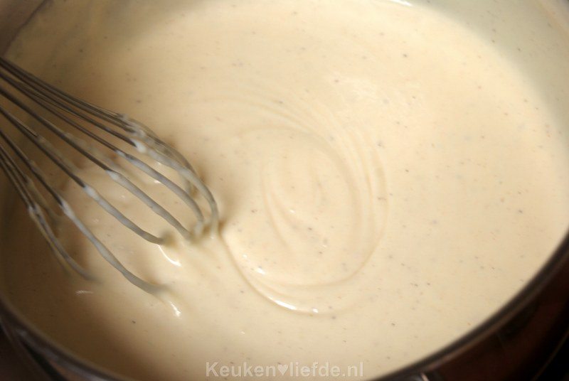 Kaassaus - onmisbaar basisrecept Kaassaus - onmisbaar basisrecept