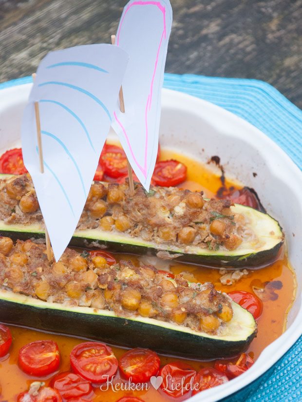 gevulde courgette met gehakt en kikkererwten Speels & Smakelijk: gevulde courgettebootjes