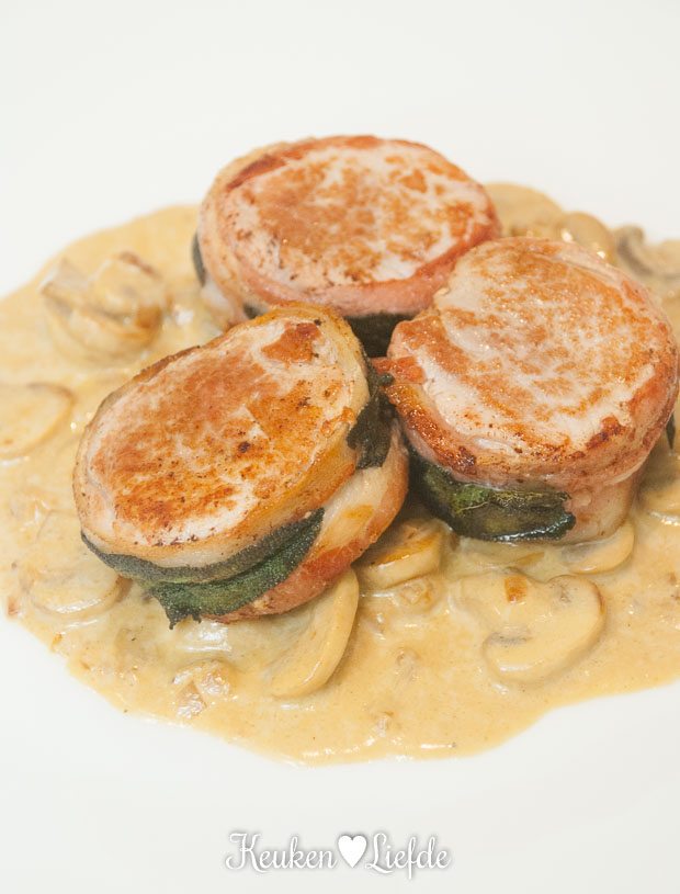Spijs & Wijn: saliemedaillons met champignonroomsaus