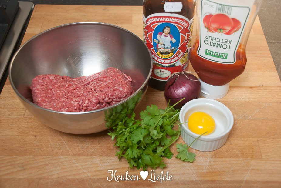 Chili-cheeseburger-2037