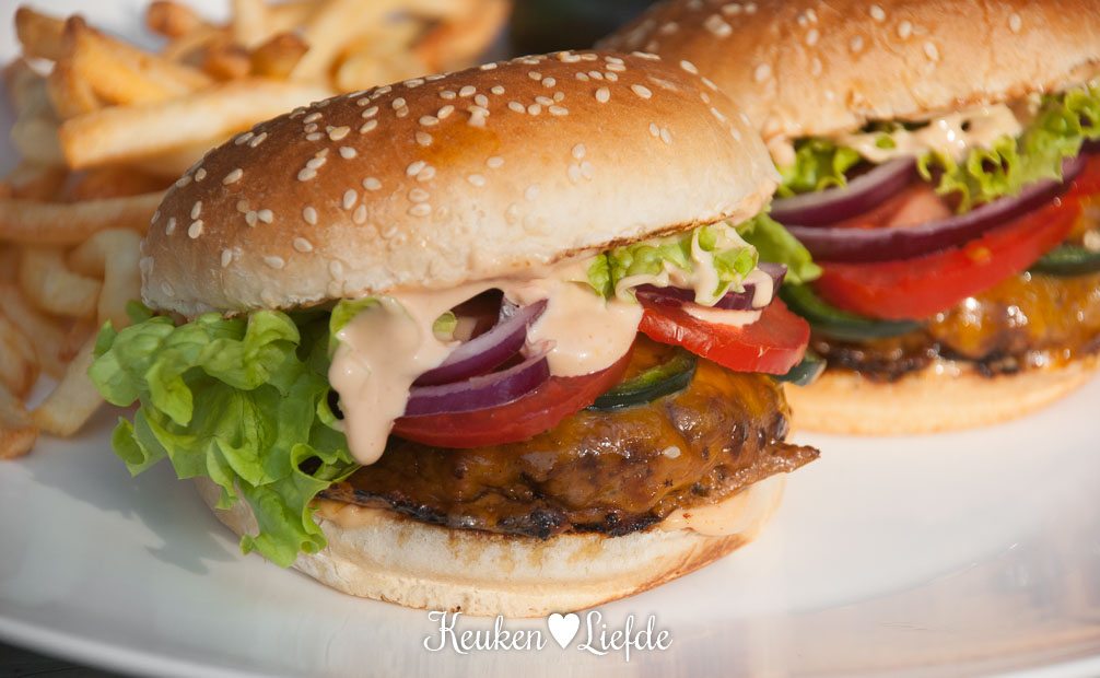 Mieks Special: chili-cheeseburger