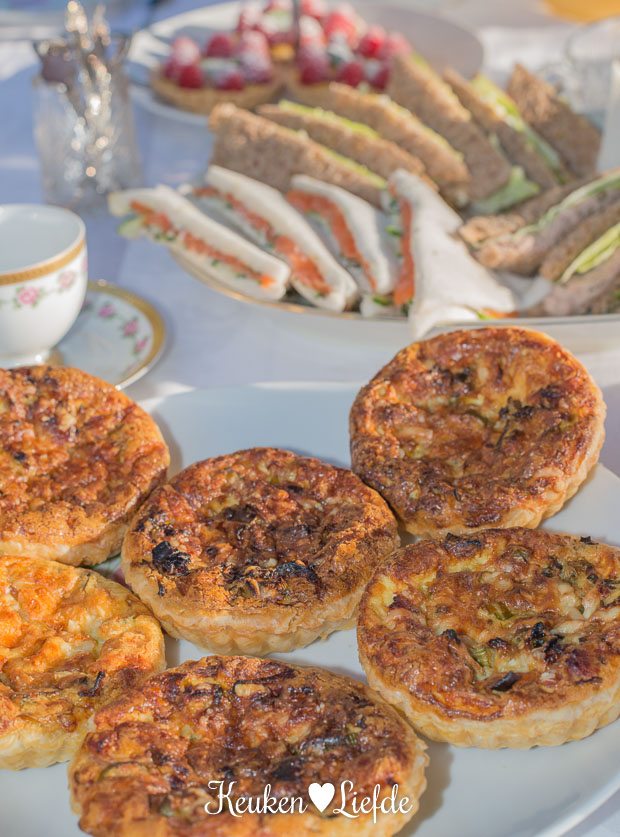 Mini-quiche met bacon, prei en oude kaas Mini-quiche met bacon, prei en oude kaas