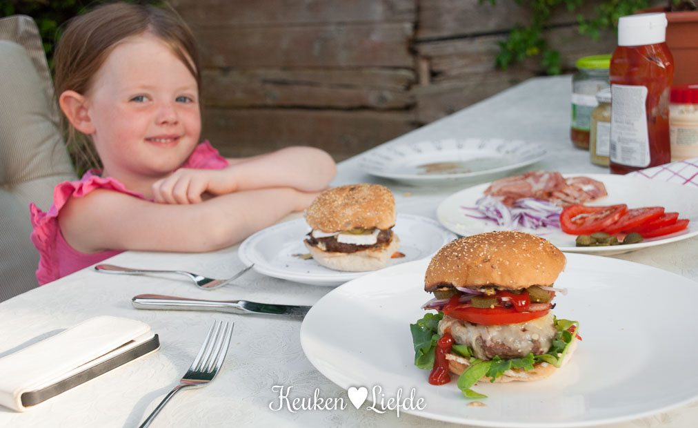 Cheeseburger: het ultieme zomergenot! Cheeseburger: het ultieme zomergenot!