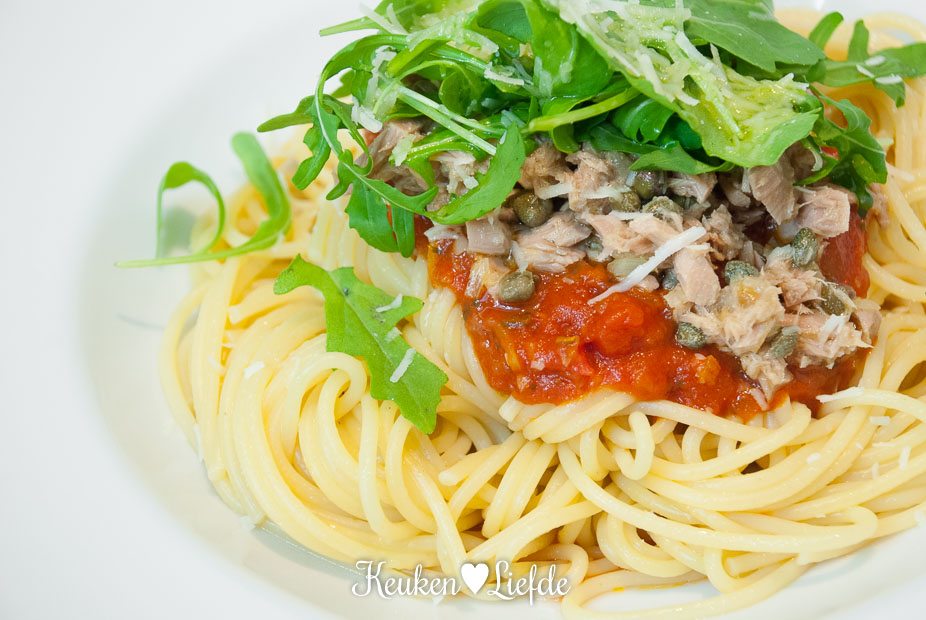 Budget koken: spaghetti met tonijnsaus Budget koken: spaghetti met tonijnsaus