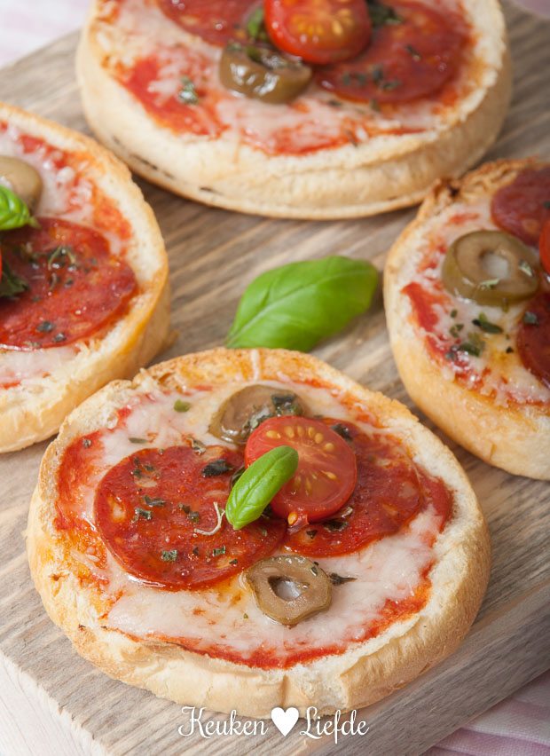 Pizza beschuitbollen Pizza beschuitbollen