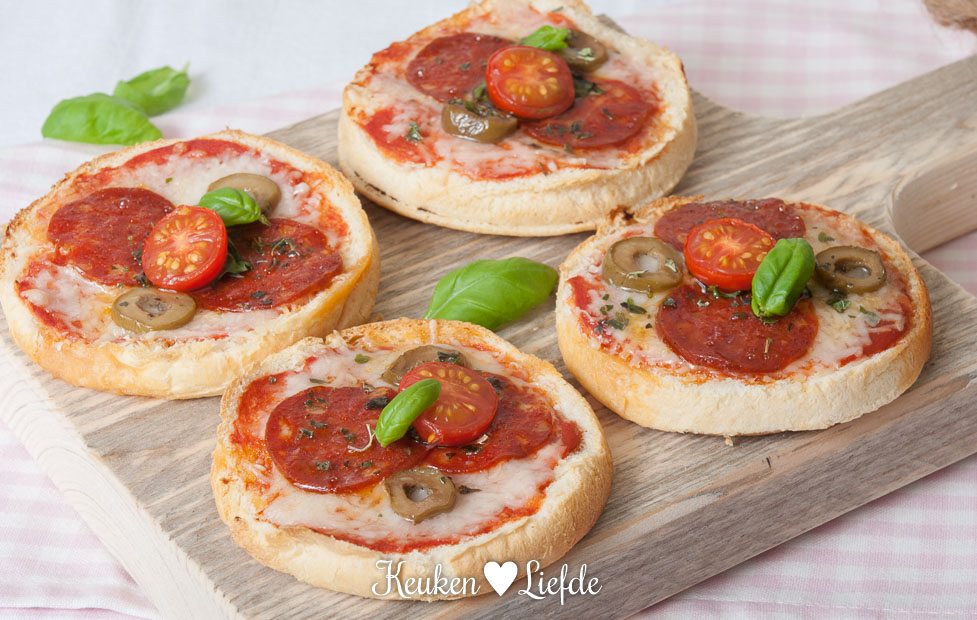 Pizza beschuitbollen Pizza beschuitbollen