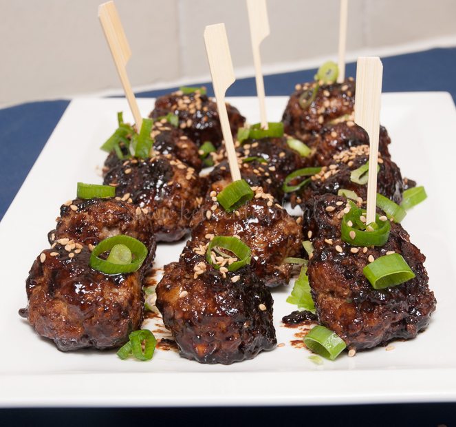 Party food: Aziatische snackballetjes Party food: Aziatische snackballetjes