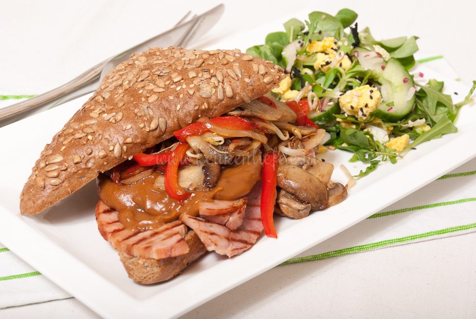 Mieks Special: broodje warm vlees Mieks Special: broodje warm vlees