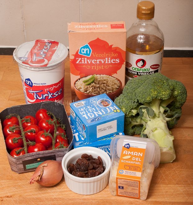 Rijstsalade met broccoli en tonijn-9170