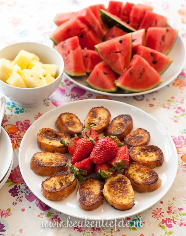 Koken op de camping: stokbrood wentelteefjes Koken op de camping: stokbrood wentelteefjes