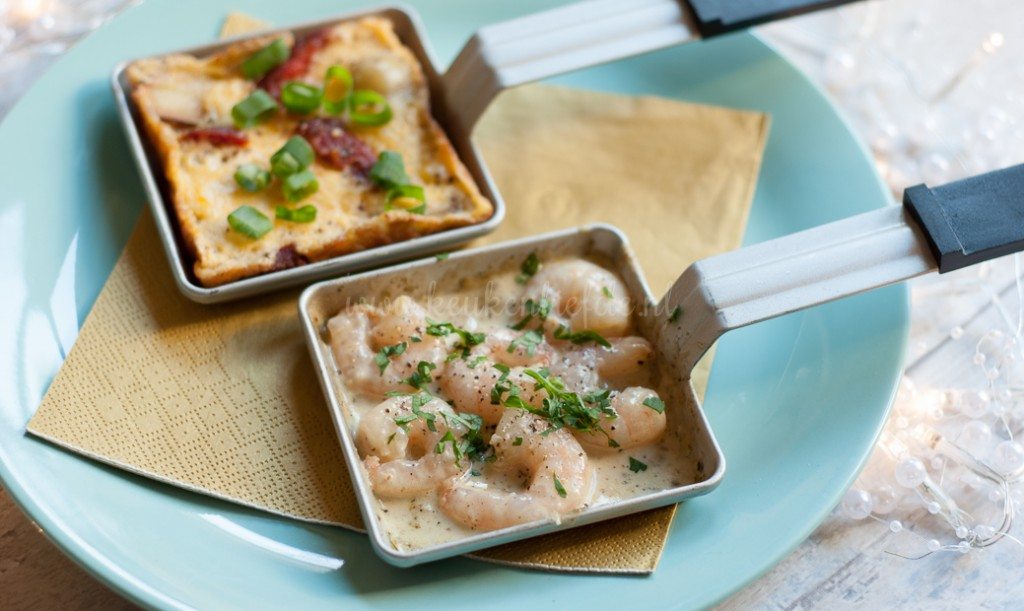 Gourmetpannetje: knoflook garnalen in pesto roomsaus Gourmetpannetje: knoflook garnalen in pesto roomsaus