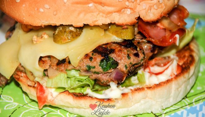 Beleg de broodjes en serveer