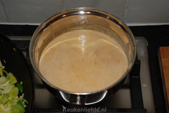 Mosterdsaus (warm)