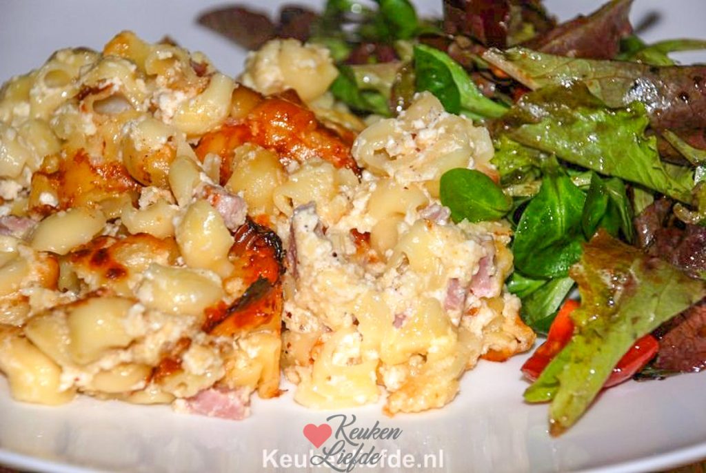 Macaroni ovenschotel met ham en kaas