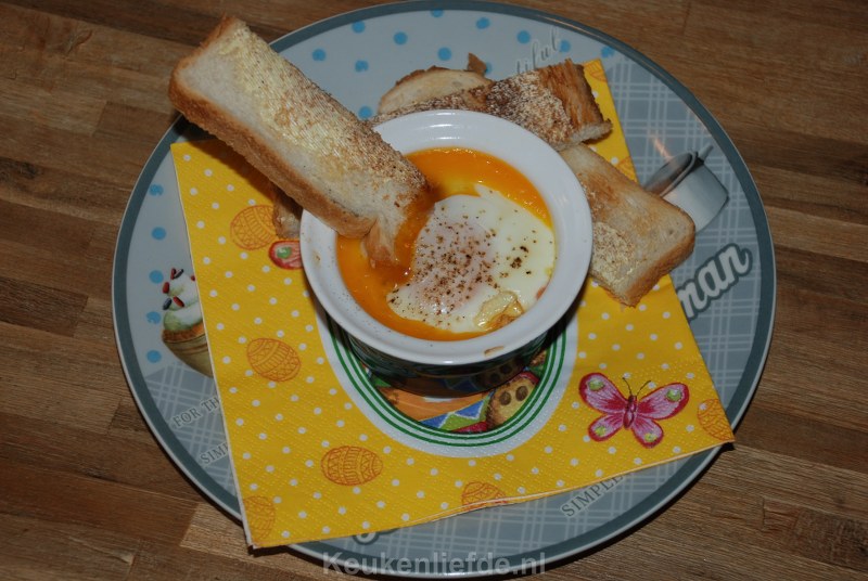 Oeuf en cocotte met zalm