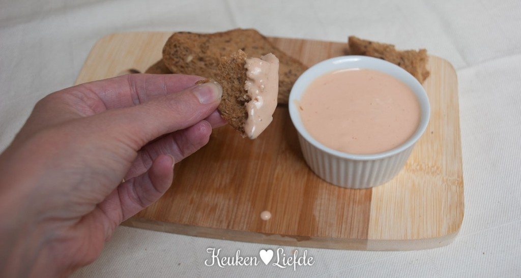 Zelfgemaakte whisky cocktailsaus