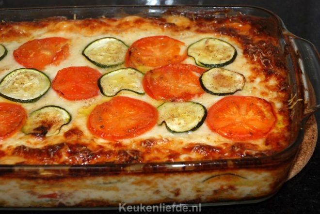 Aardappellasagne met tomaat en courgette