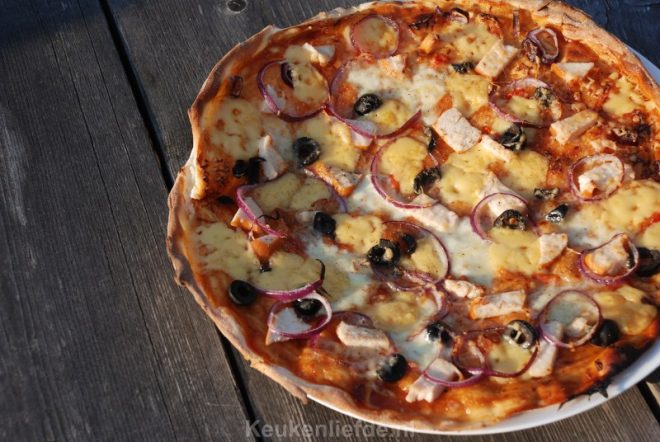 Pizza barbecue chicken