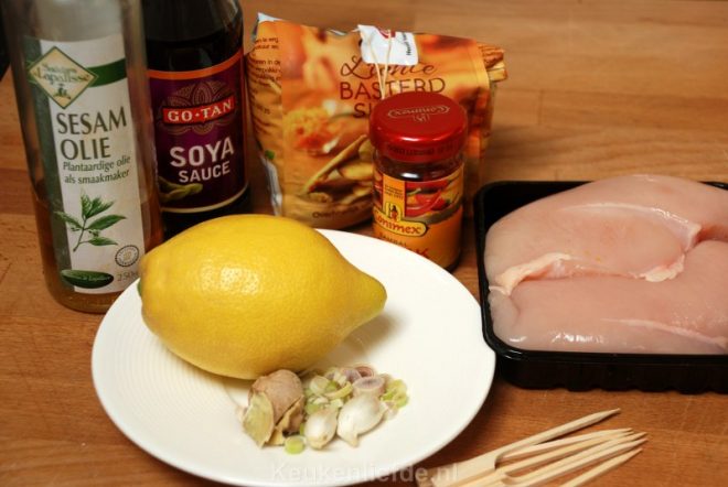 Saté marinade voor kip, vlees of garnalen