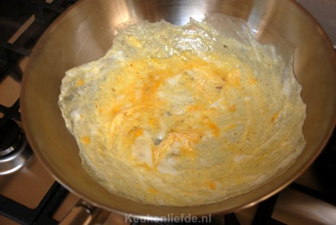 Maak de omelet