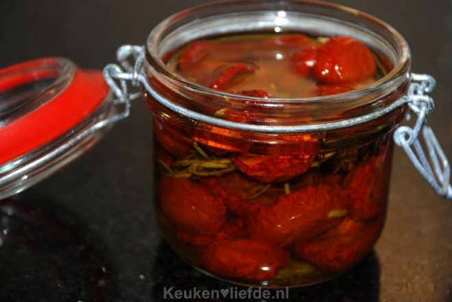 Tomaten drogen in de oven