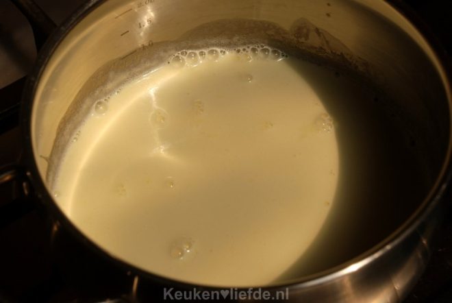 Verwarm de slagroom