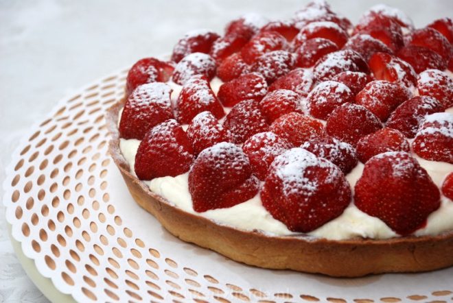 Aardbeientaart met Zwitserse room