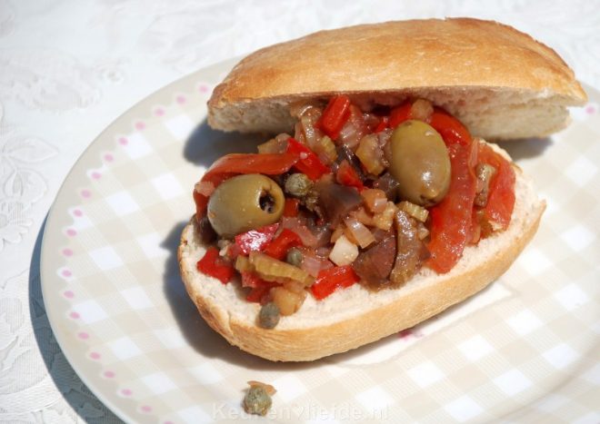 Lunchbroodje met caponata