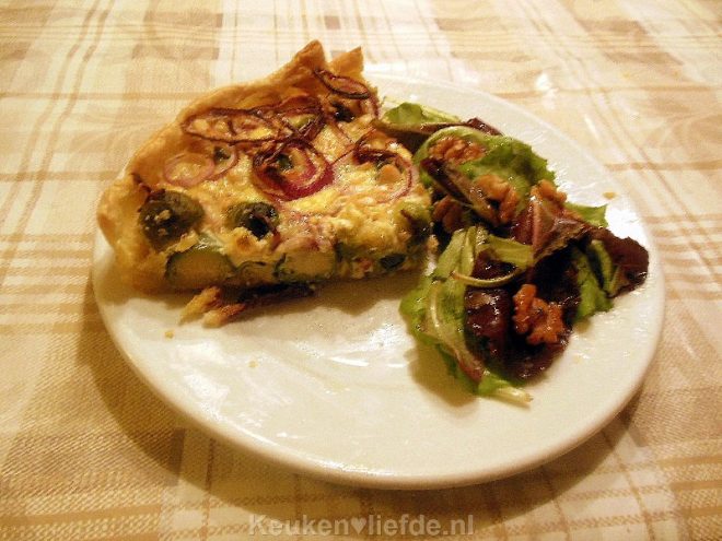 Herfstquiche met spruiten en salade van Lya