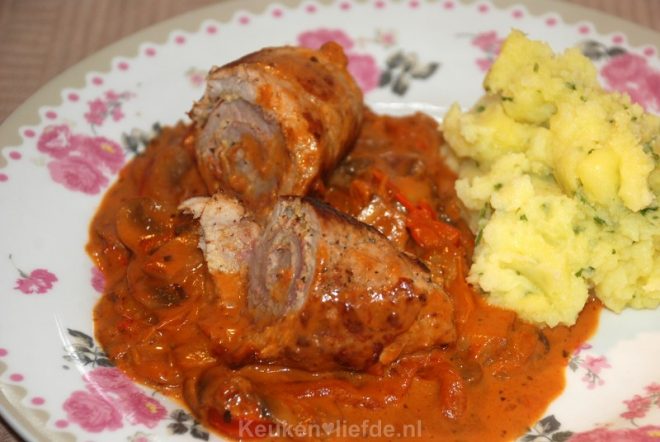 Schnitzelrolletjes met parmaham en Madeirasaus