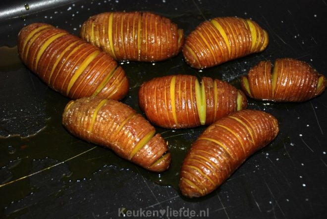 Aardappelwaaiers met kerrieolie
