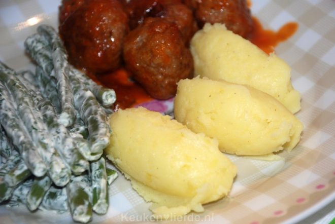 Aardappelquenelles maken