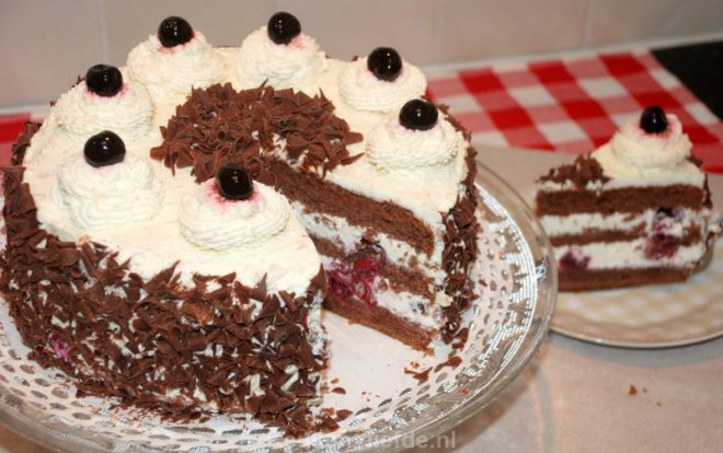 Schwarzwalder kersentaart (Schwarzwälder Kirsch)