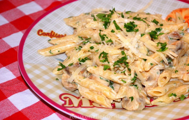 Penne met champignonroomsaus