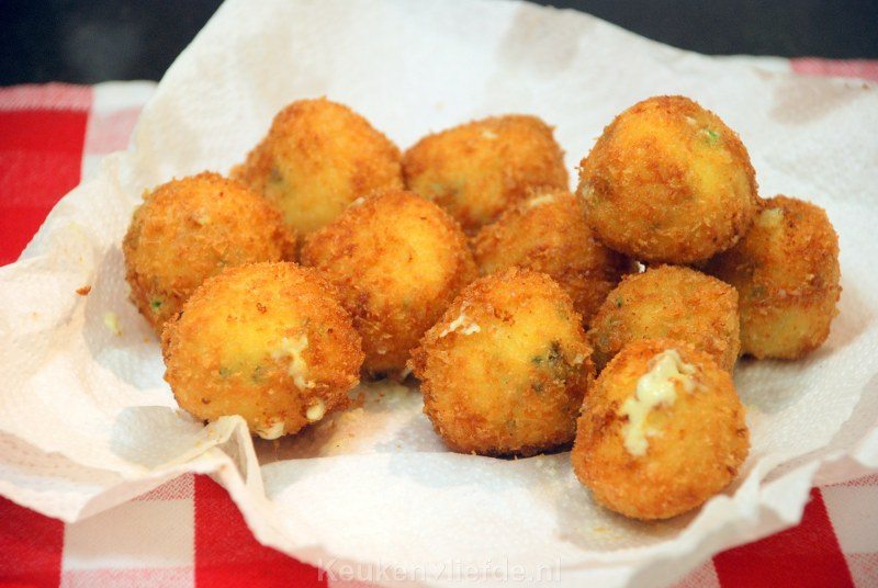 Chili cheese nuggets Chili cheese nuggets