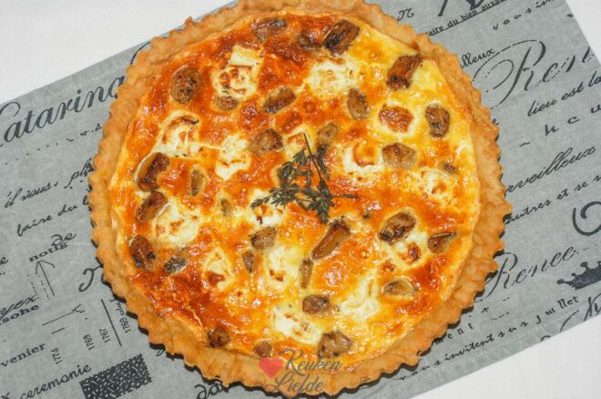 Gekarameliseerde knoflooktaart van Ottolenghi