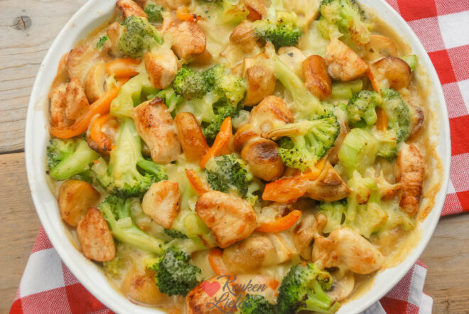 Broccoli ovenschotel met kip, champignons en krieltjes