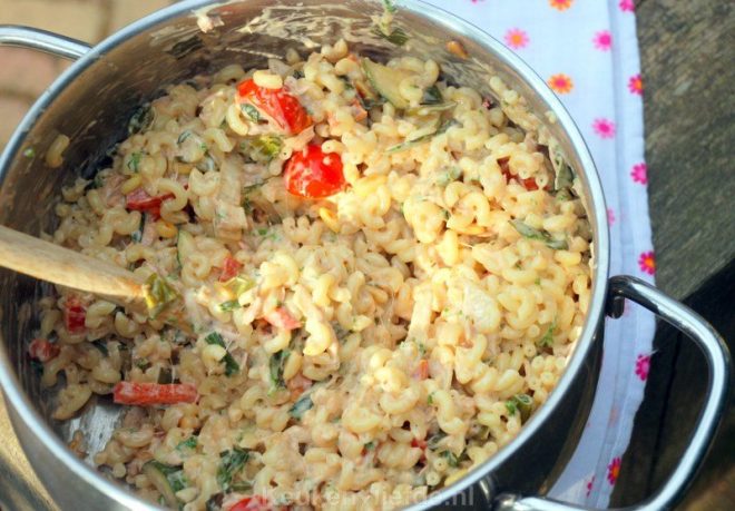 Macaronisalade met tonijn