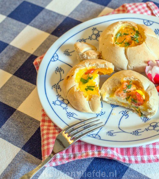 Gevulde broodjes met ei en zalm